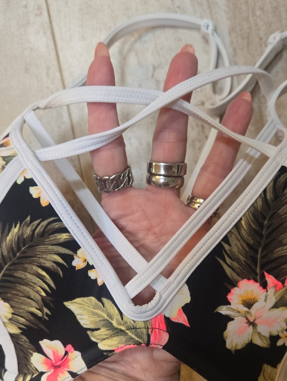 New PINK Victoria's Secret Strappy Tropical Print Bikini Top/Sports Bra - Picture 3 of 12